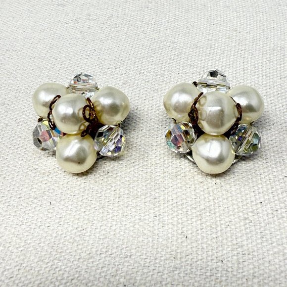Vintage Bead Cluster Earrings Faux Pearls‎ Crystals Clip-On Retro Classic - Picture 1 of 7
